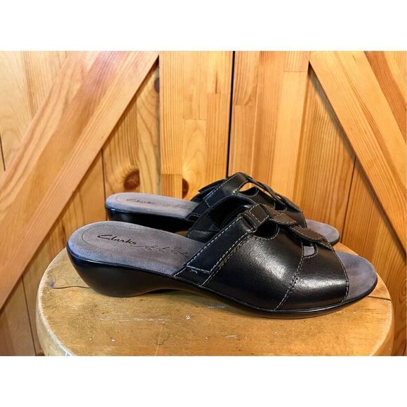 Clarks Women’s Sandals Black Sz 9M Leather  Slides Twists - Picture 3 of 8